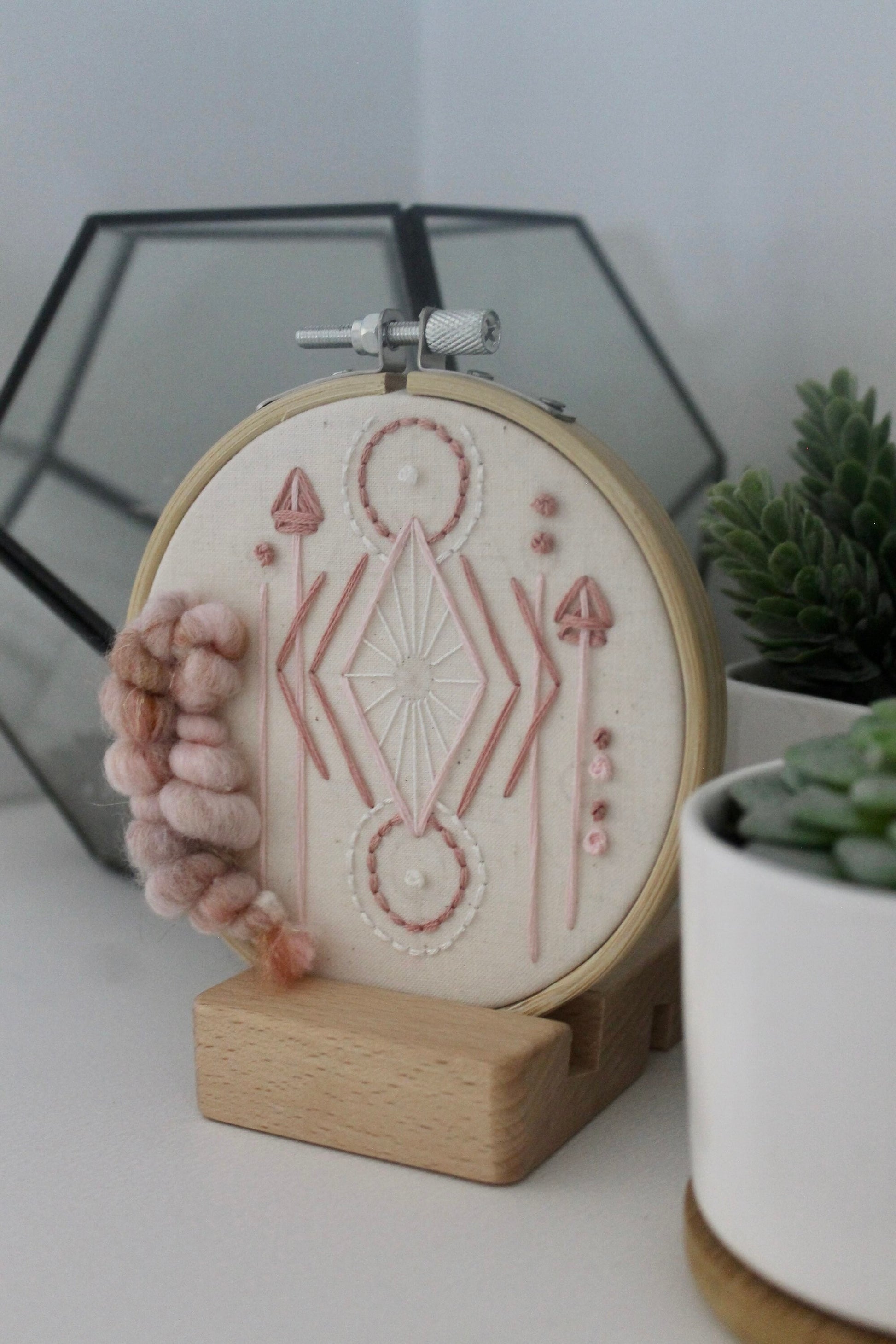 Mini pink and gold abstract geometric embroidery | embroidery hoop | foil embroidery | diy | gift idea