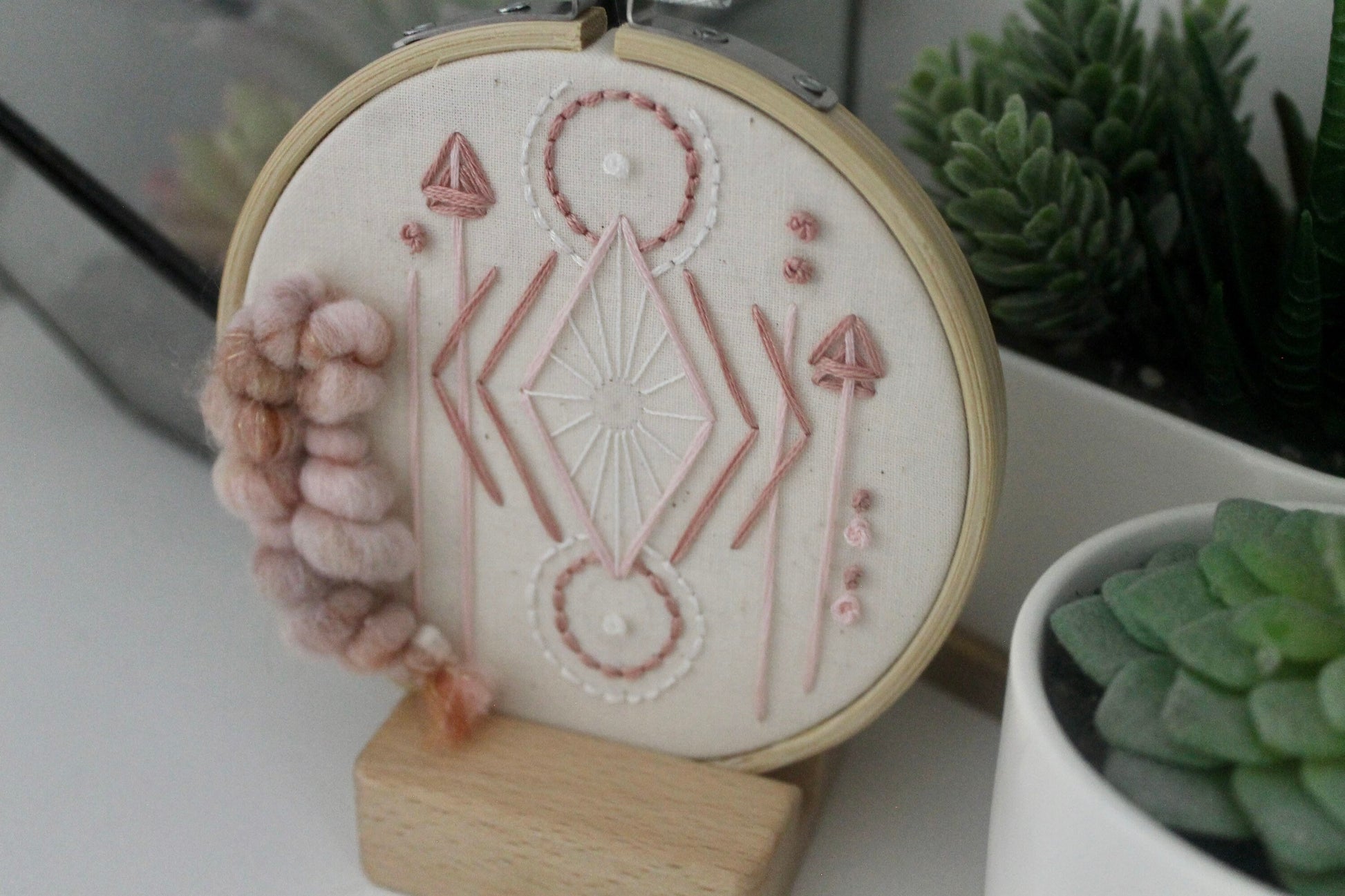 Mini pink and gold abstract geometric embroidery | embroidery hoop | foil embroidery | diy | gift idea