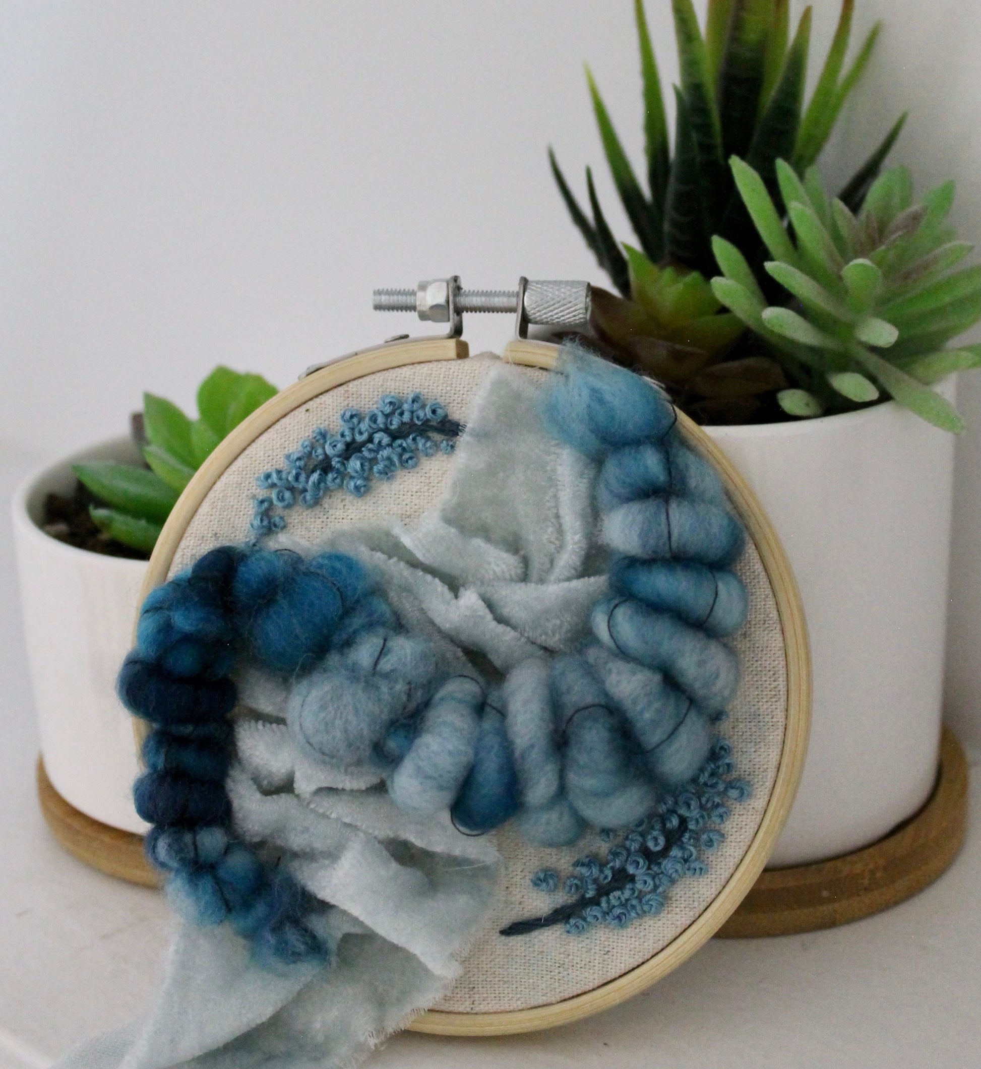 Mini blue embroidery | embroidery hoop | foil embroidery | diy | gift idea | flower embroidery