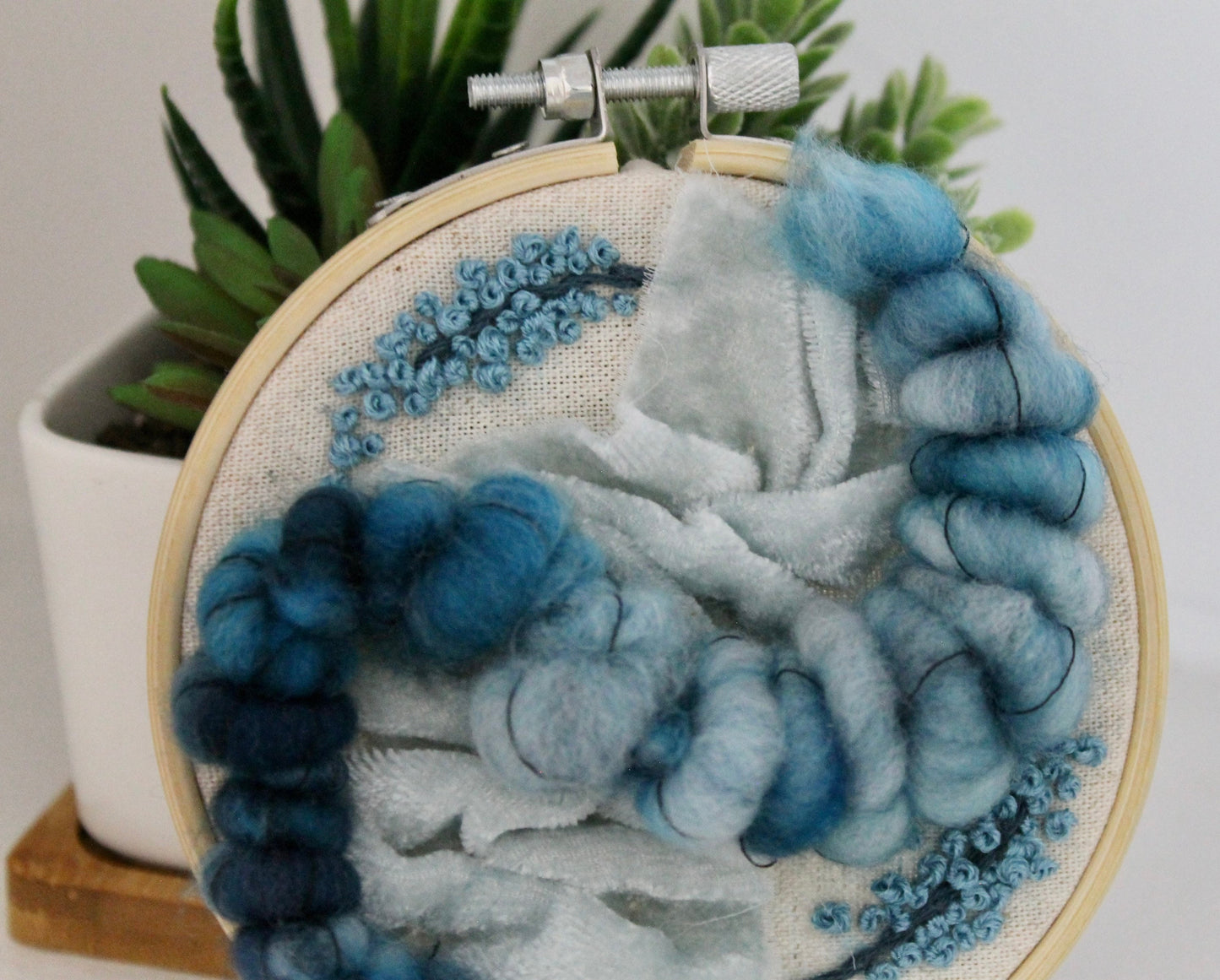 Mini blue embroidery | embroidery hoop | foil embroidery | diy | gift idea | flower embroidery