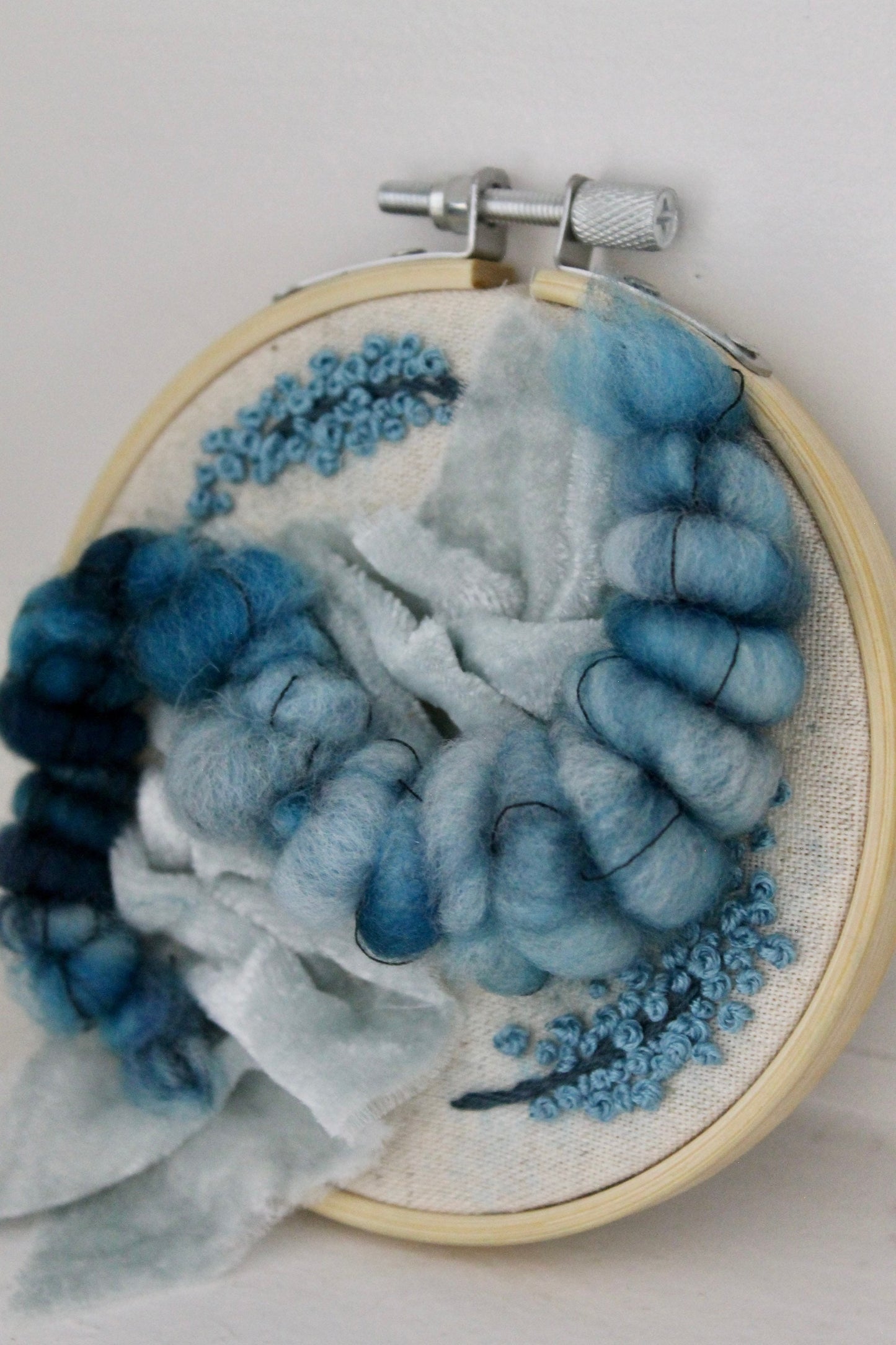 Mini blue embroidery | embroidery hoop | foil embroidery | diy | gift idea | flower embroidery