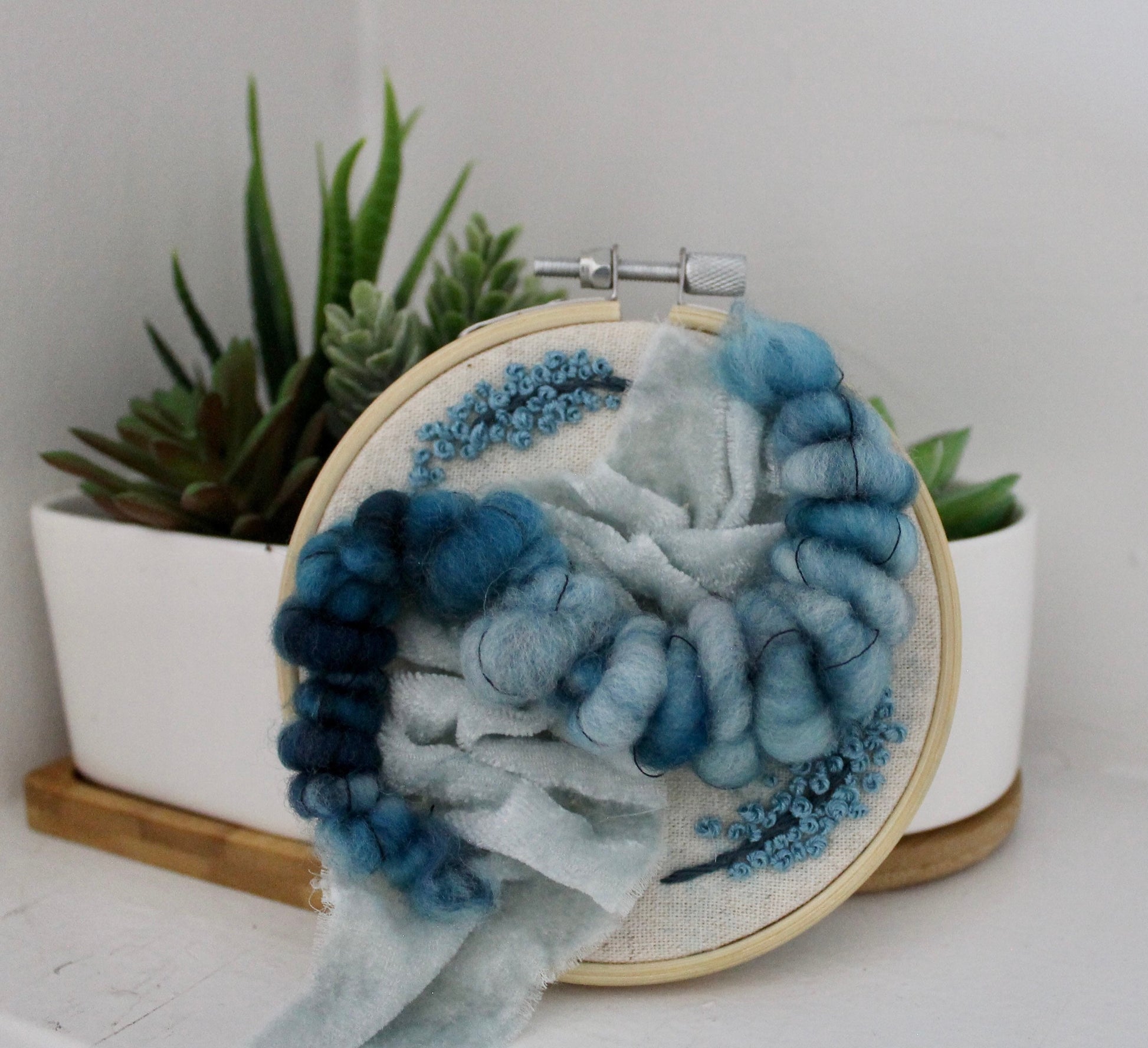Mini blue embroidery | embroidery hoop | foil embroidery | diy | gift idea | flower embroidery