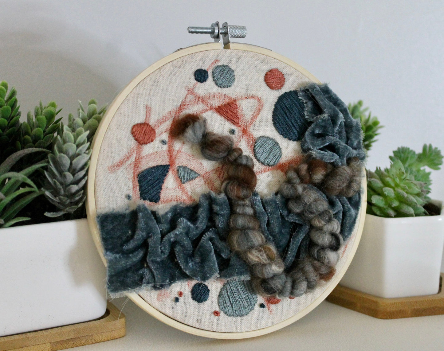 Abstract shapes embroidery | abstract | embroidery hoop | foil embroidery | diy | gift idea | flower