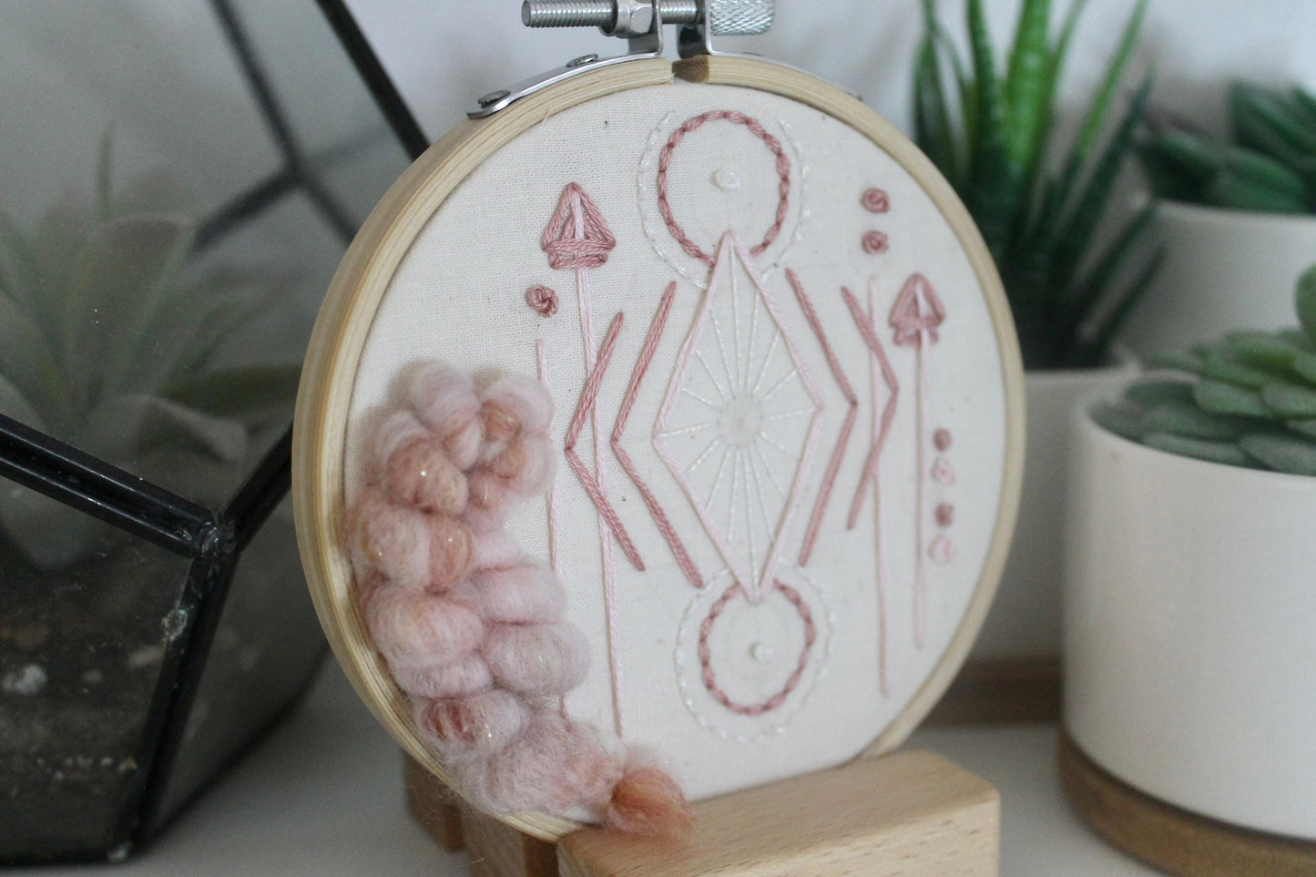 Mini pink and gold abstract geometric embroidery | embroidery hoop | foil embroidery | diy | gift idea