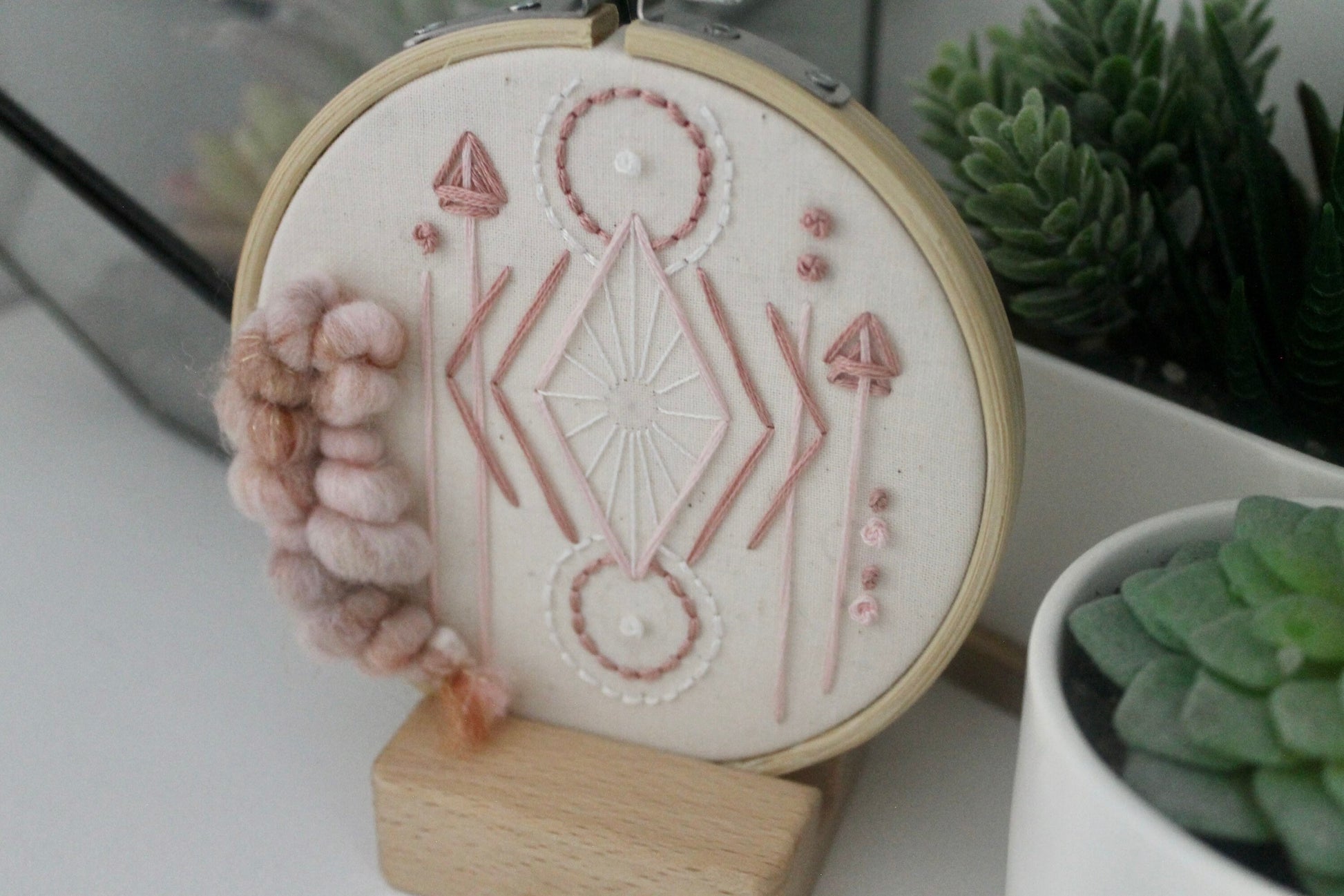 Mini pink and gold abstract geometric embroidery | embroidery hoop | foil embroidery | diy | gift idea