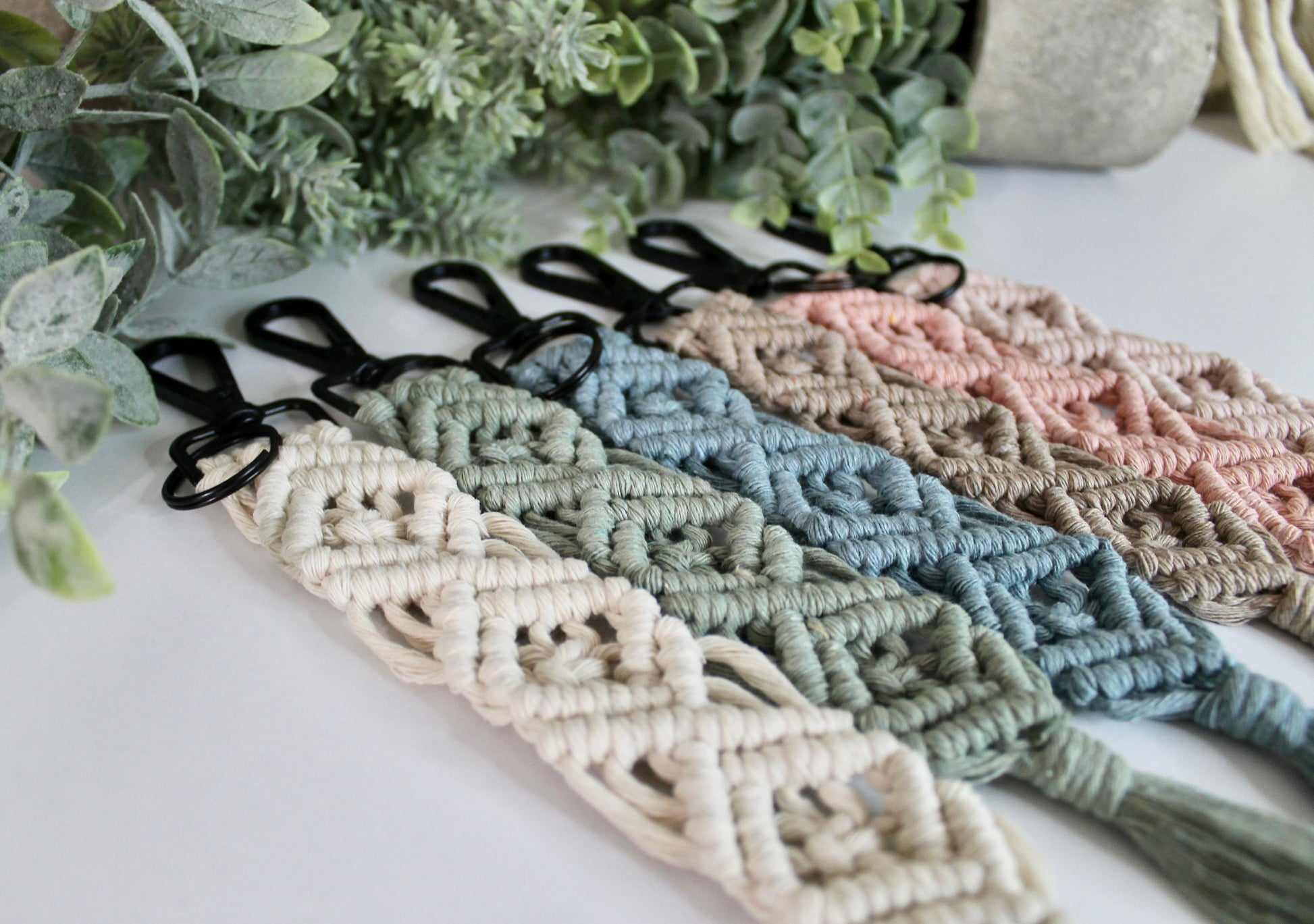 Macrame keychain with clip | boho | accessory | modern macrame | woven keychain | custom | gift idea | birthday