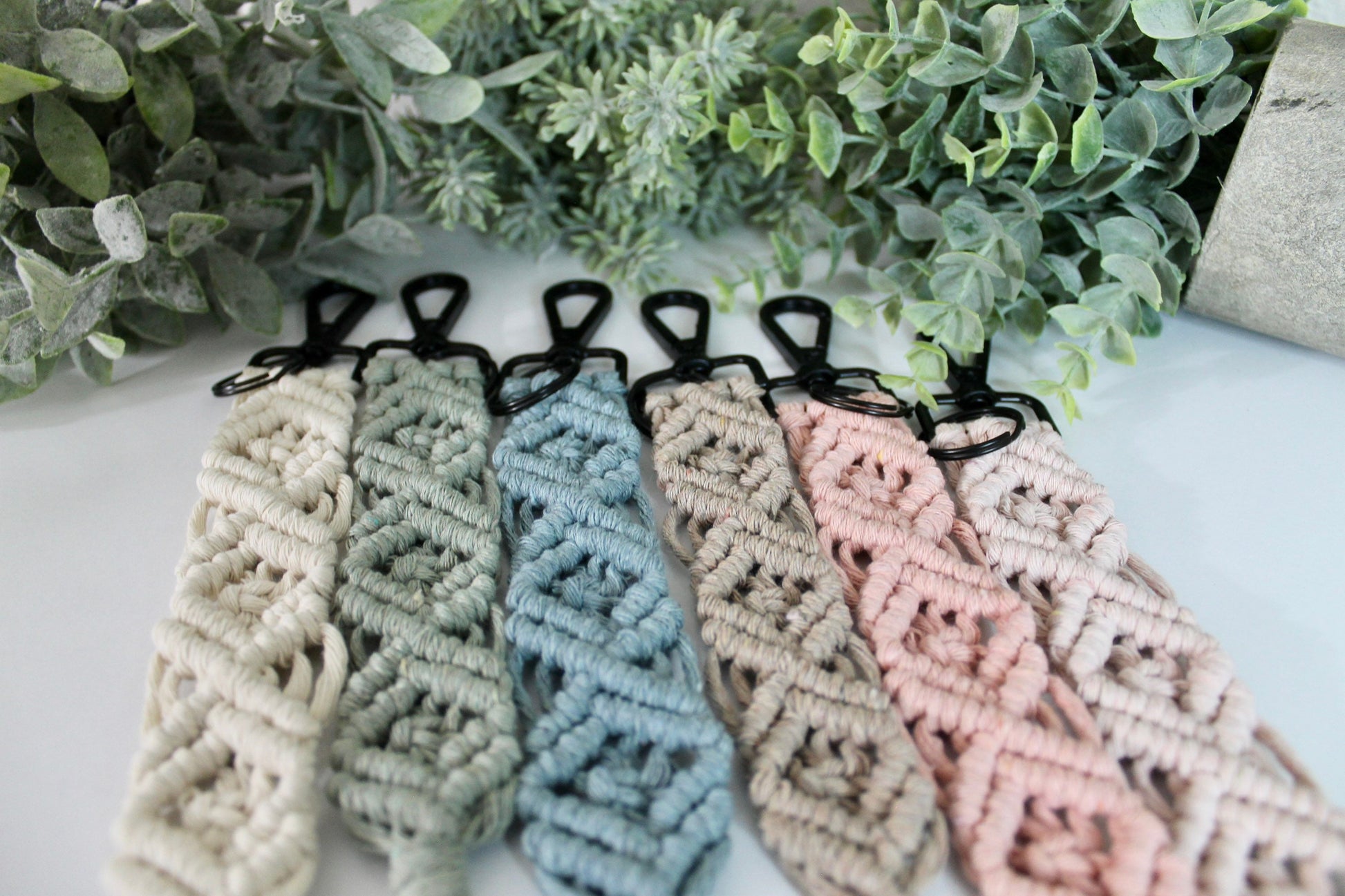 Macrame keychain with clip | boho | accessory | modern macrame | woven keychain | custom | gift idea | birthday