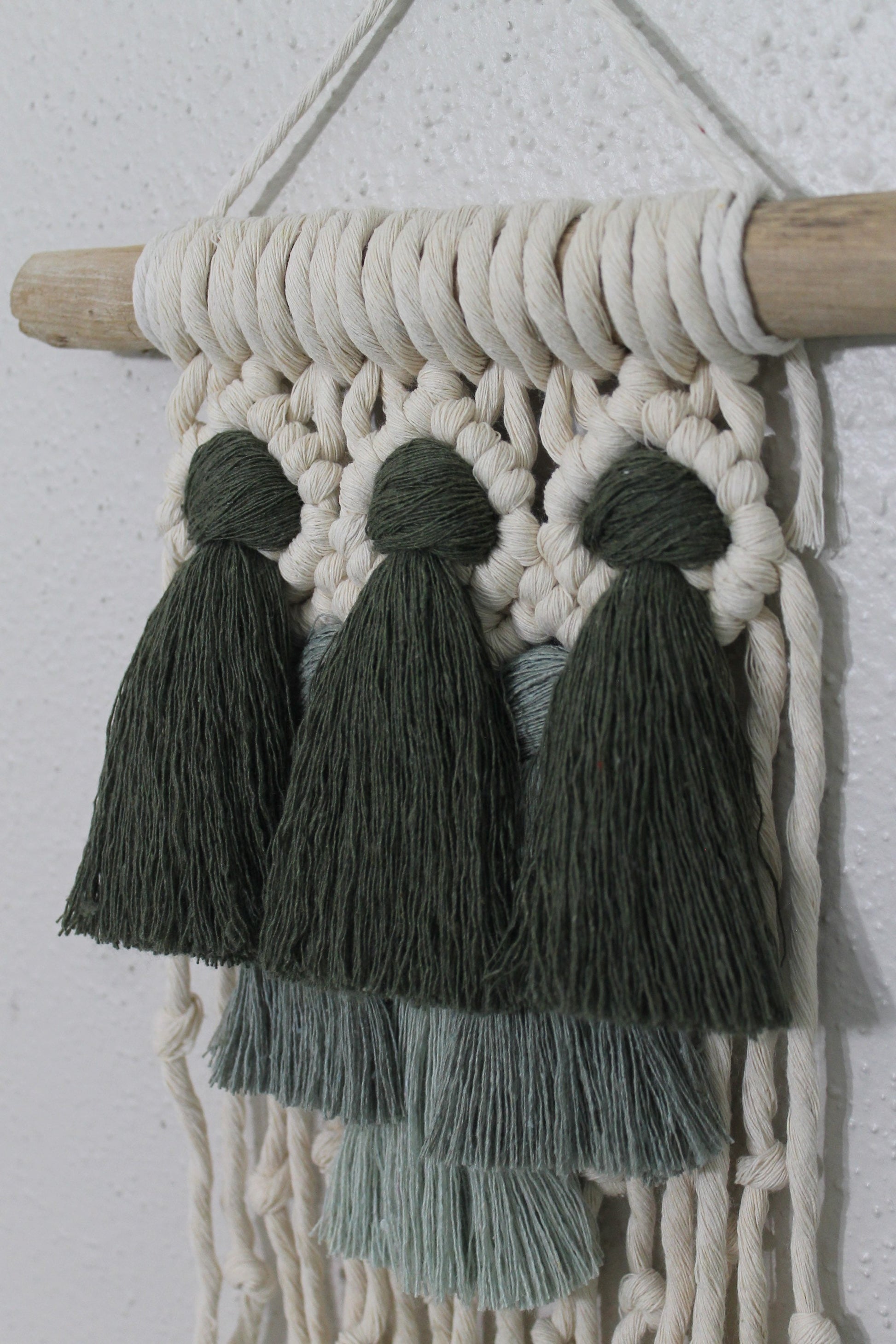 Small green gradient tassel macrame wall hanging | wall art | boho | wall decor | wall tapestry | home decor