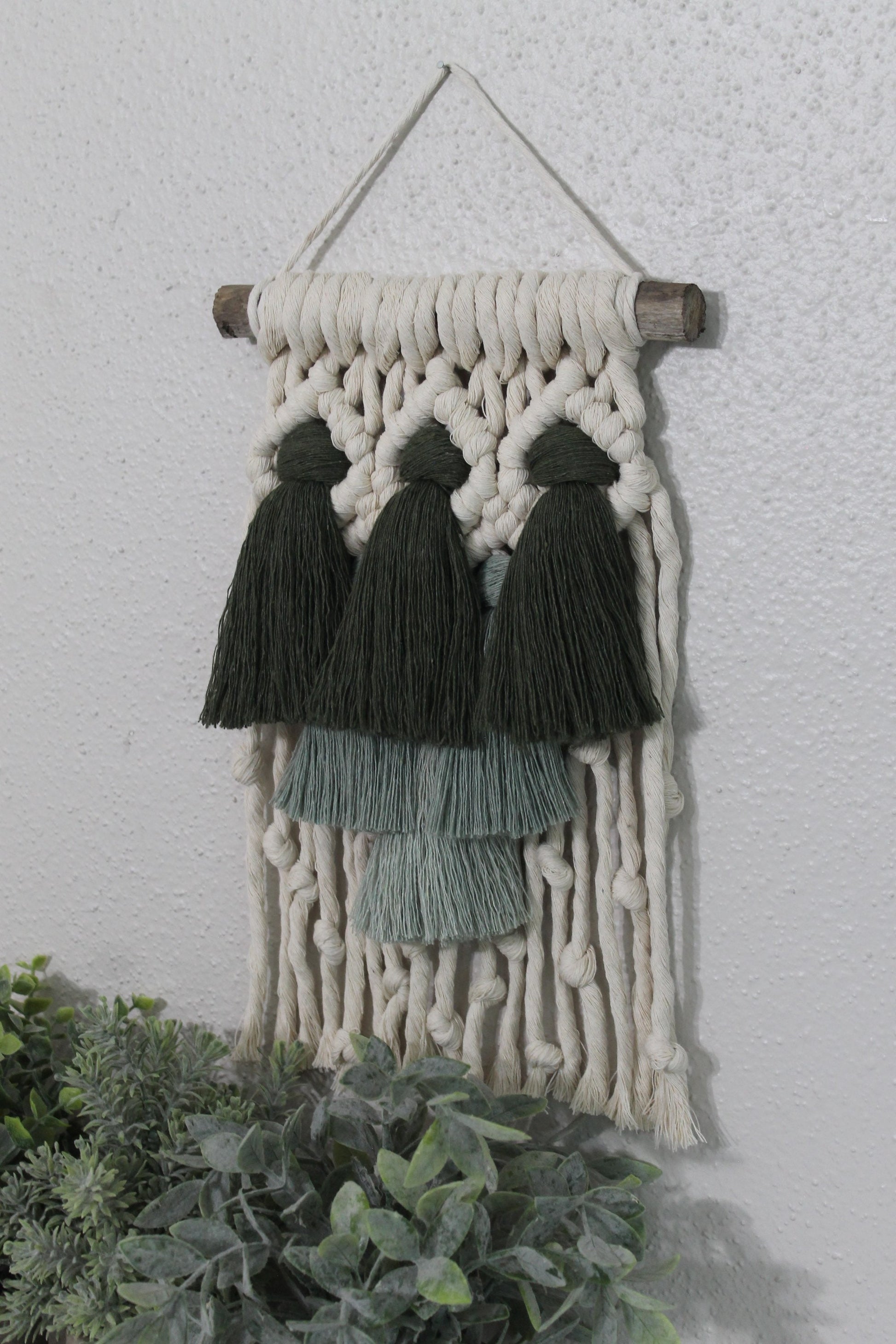 Small green gradient tassel macrame wall hanging | wall art | boho | wall decor | wall tapestry | home decor