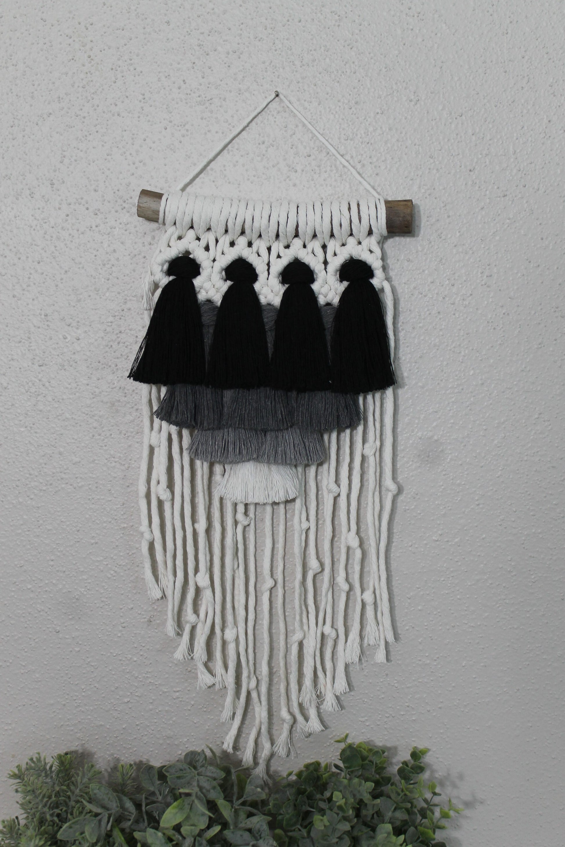 Small gradient tassel macrame wall hanging | wall art | boho | wall decor | wall tapestry | home decor