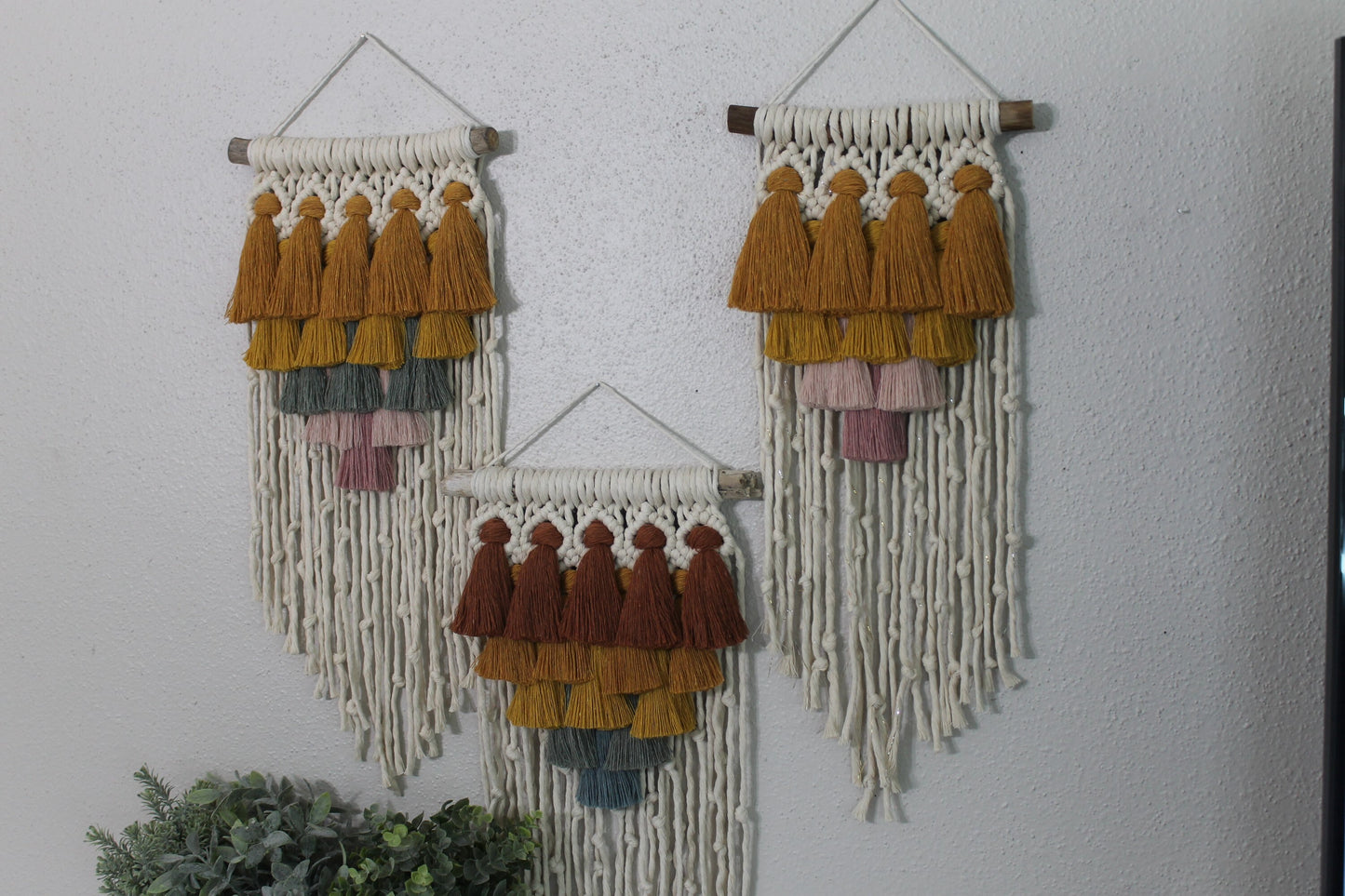 Small gradient tassel macrame wall hanging | wall art | boho | wall decor | wall tapestry | home decor