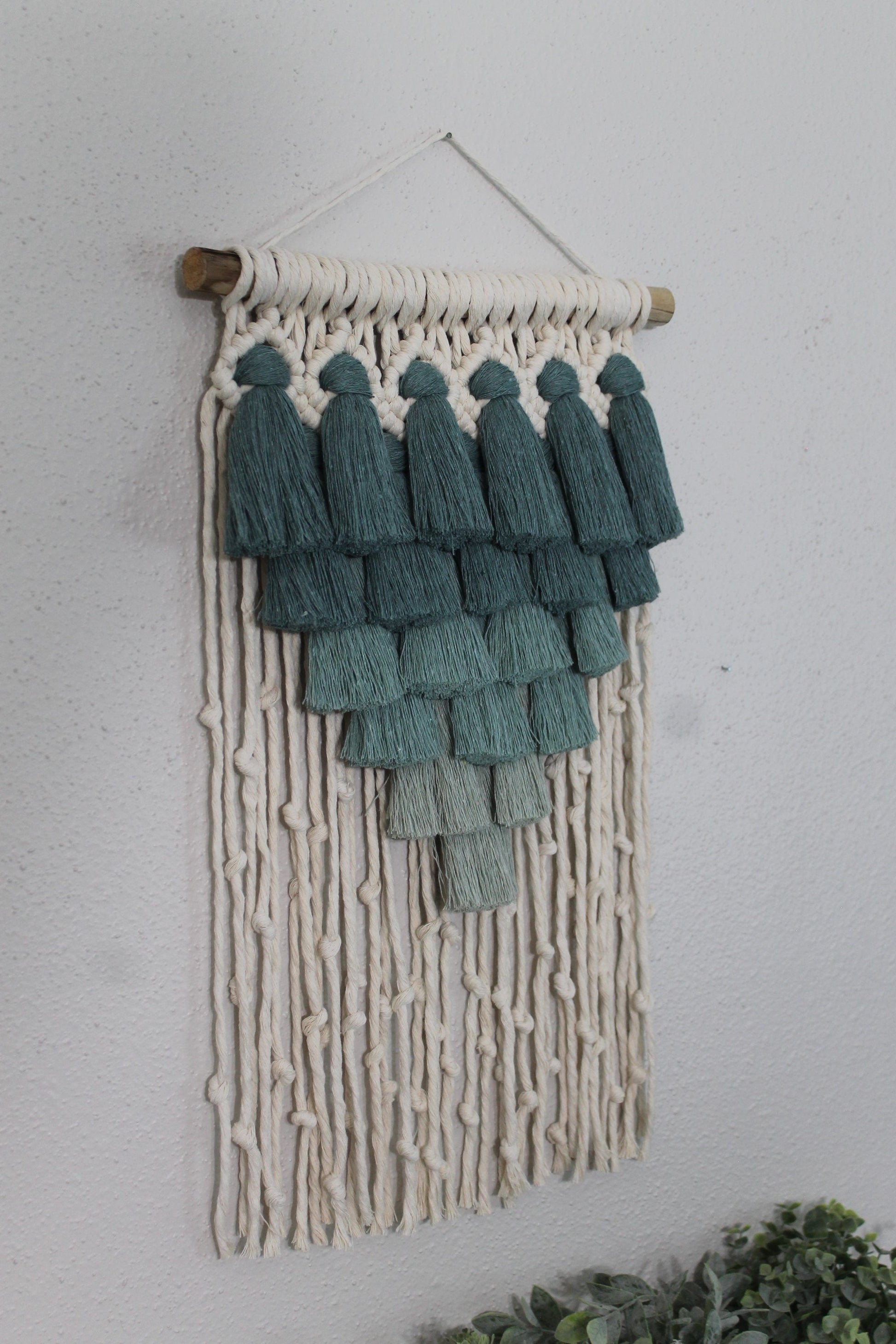 Small gradient tassel macrame wall hanging | wall art | boho | wall decor | wall tapestry | home decor