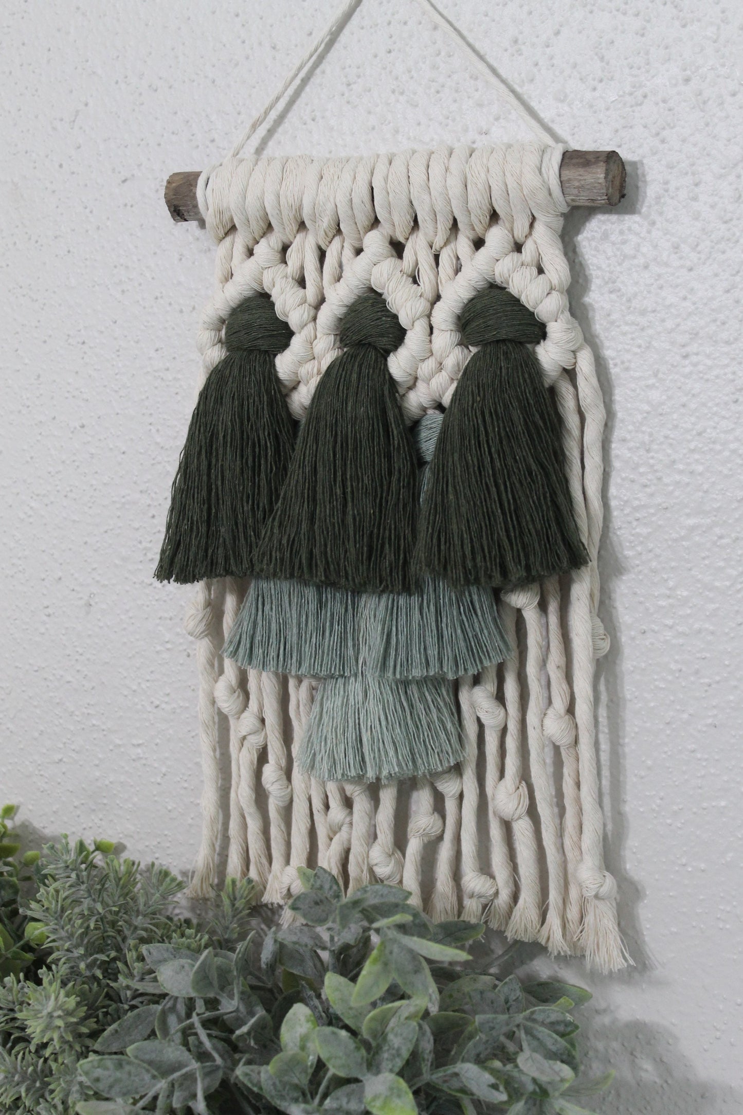 Small green gradient tassel macrame wall hanging | wall art | boho | wall decor | wall tapestry | home decor