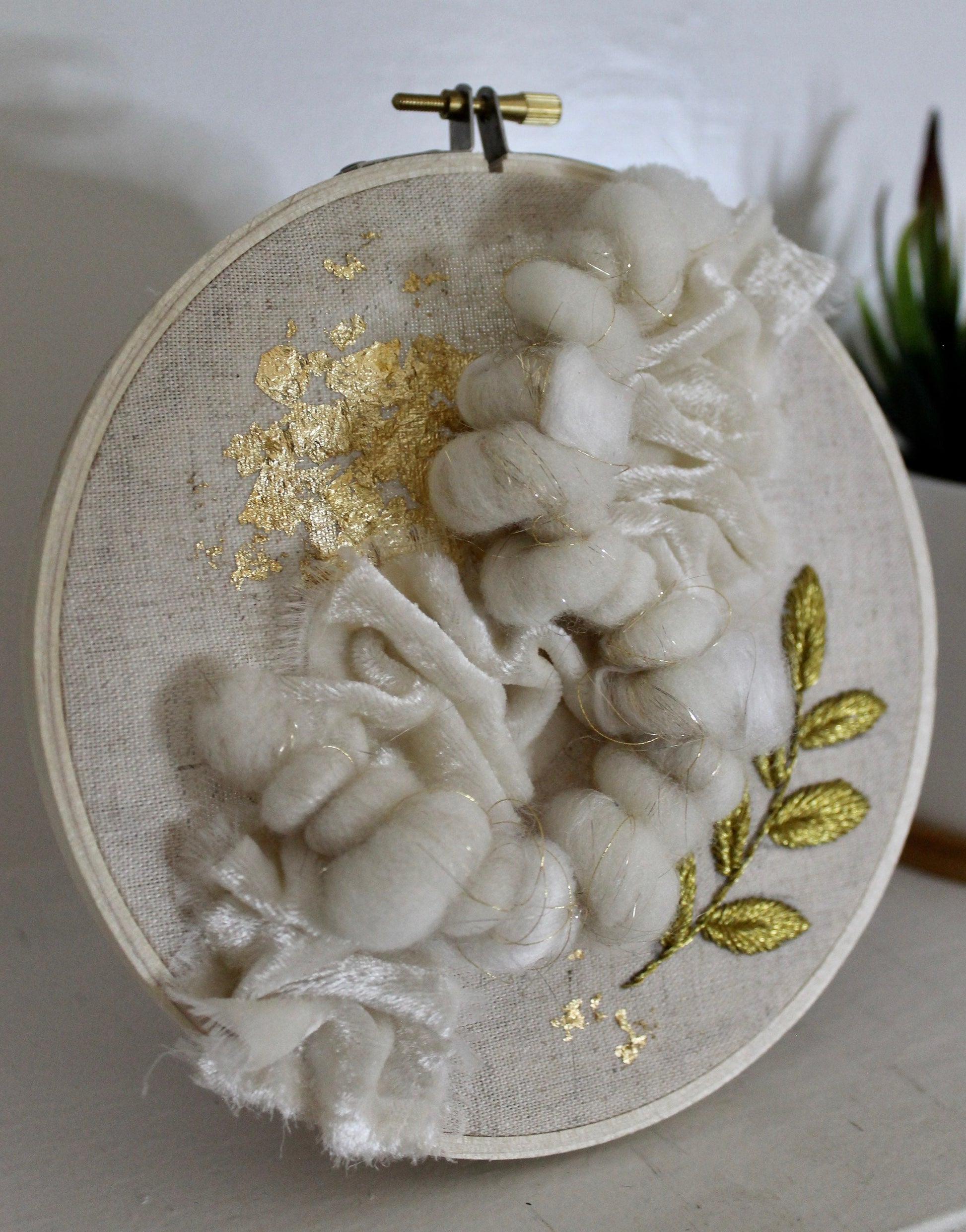 White and gold embroidery | embroidery hoop | foil embroidery | diy | gift idea | flower